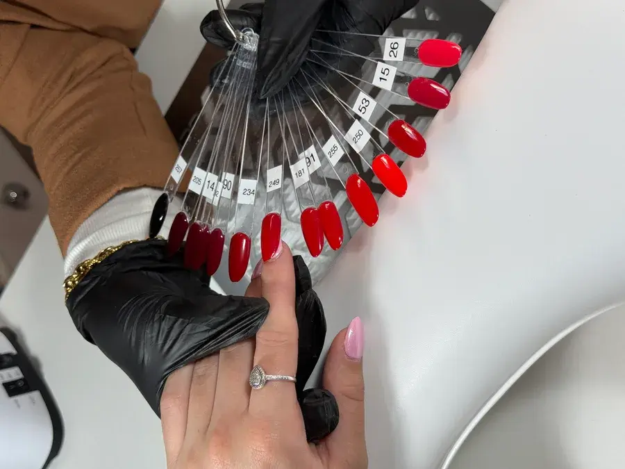 Nuancier gel rouge — palette de rouges ELYAMAJE pour pose gel AB.Onglerie